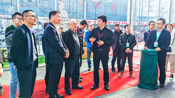 原浙江人大常委會(huì)副主任、黨組副書記程渭山極其關(guān)注浙江省畜牧云平臺(tái)數(shù)據(jù)動(dòng)態(tài)