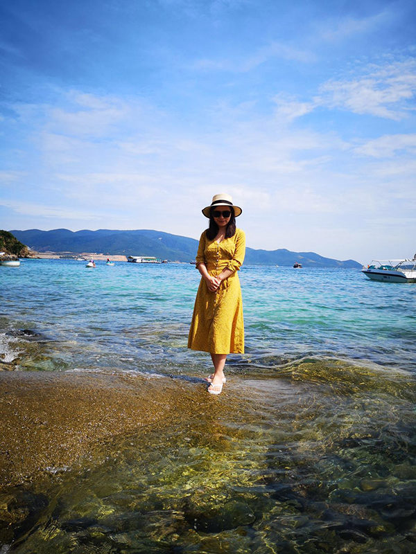 李副官，三分鐘之內(nèi)我要這小姐姐的所有信息